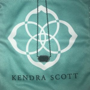 Kendra Scott necklace